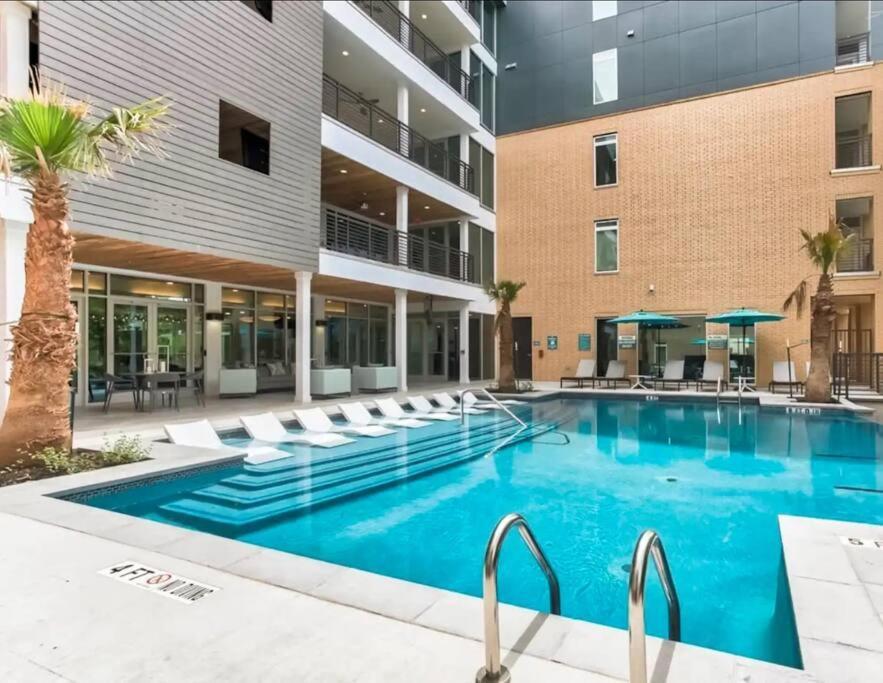 Beautiful Riverwalk Apt With Full Amenities, King Bed & Free Parking Σαν Αντόνιο Εξωτερικό φωτογραφία