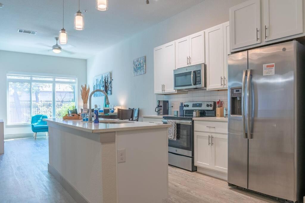 Beautiful Riverwalk Apt With Full Amenities, King Bed & Free Parking Σαν Αντόνιο Εξωτερικό φωτογραφία