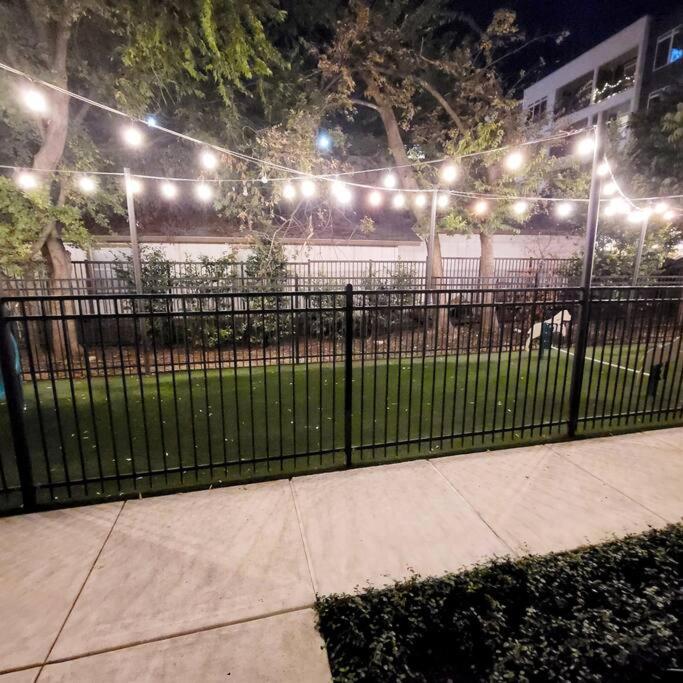 Beautiful Riverwalk Apt With Full Amenities, King Bed & Free Parking Σαν Αντόνιο Εξωτερικό φωτογραφία