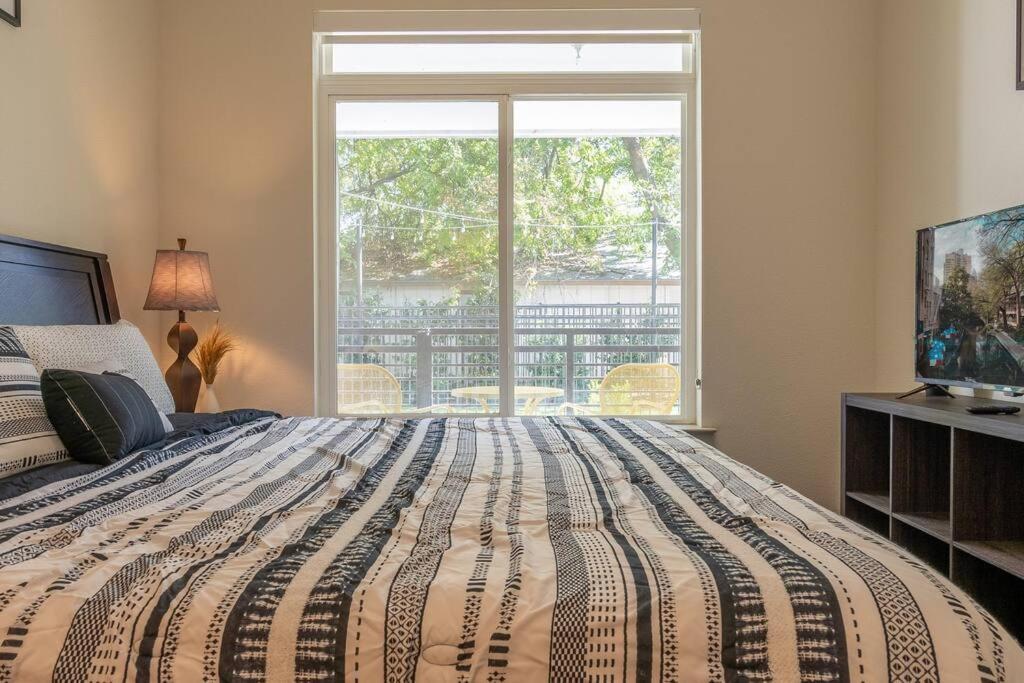 Beautiful Riverwalk Apt With Full Amenities, King Bed & Free Parking Σαν Αντόνιο Εξωτερικό φωτογραφία