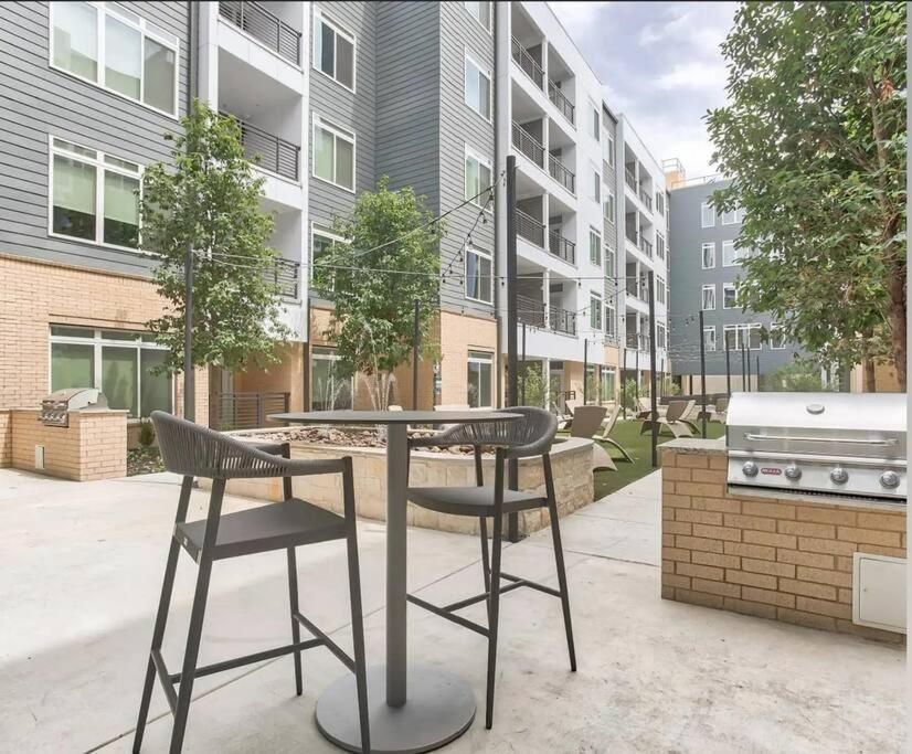 Beautiful Riverwalk Apt With Full Amenities, King Bed & Free Parking Σαν Αντόνιο Εξωτερικό φωτογραφία